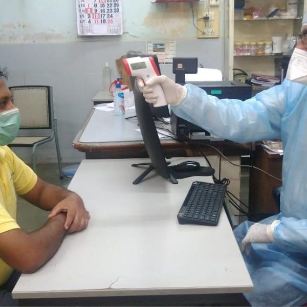 Corona warrier - Dr. Vaswani - Mumbai Clinic